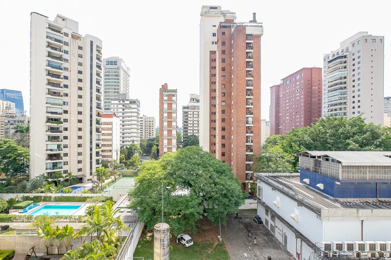 Apartamento 225m² no Itaim Bibi 3 suítes 3 vagas Rua Lopes Neto São Paulo - 