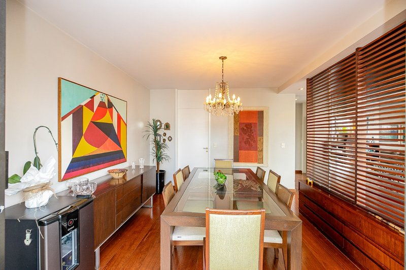 Apartamento 225m² no Itaim Bibi 3 suítes 3 vagas Rua Lopes Neto São Paulo - 
