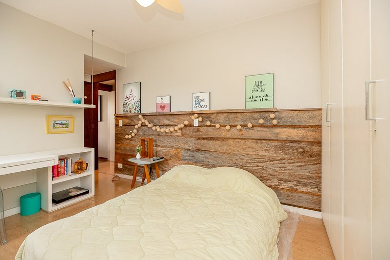 Apartamento 225m² no Itaim Bibi 3 suítes 3 vagas Rua Lopes Neto São Paulo - 