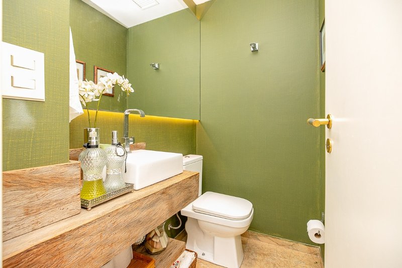 Apartamento 225m² no Itaim Bibi 3 suítes 3 vagas Rua Lopes Neto São Paulo - 