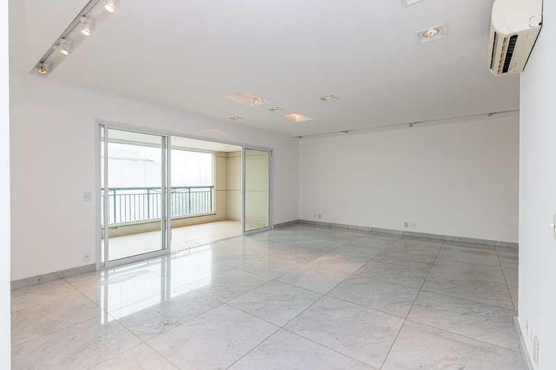 Apartamento 190m² no Jd Paulista 3 suítes 4 vagas Rua Pamplona São Paulo - 