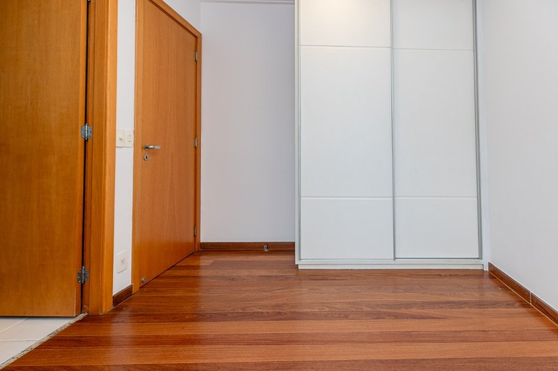 Apartamento 190m² no Jd Paulista 3 suítes 4 vagas Rua Pamplona São Paulo - 