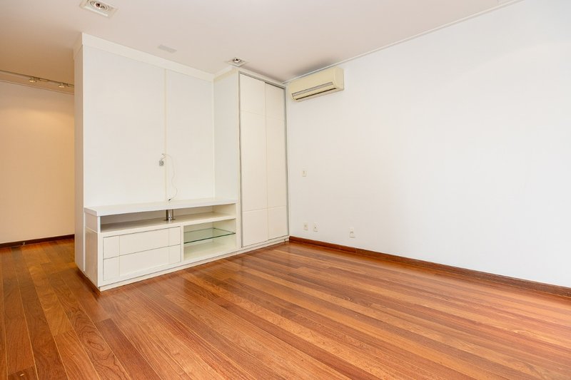 Apartamento 190m² no Jd Paulista 3 suítes 4 vagas Rua Pamplona São Paulo - 