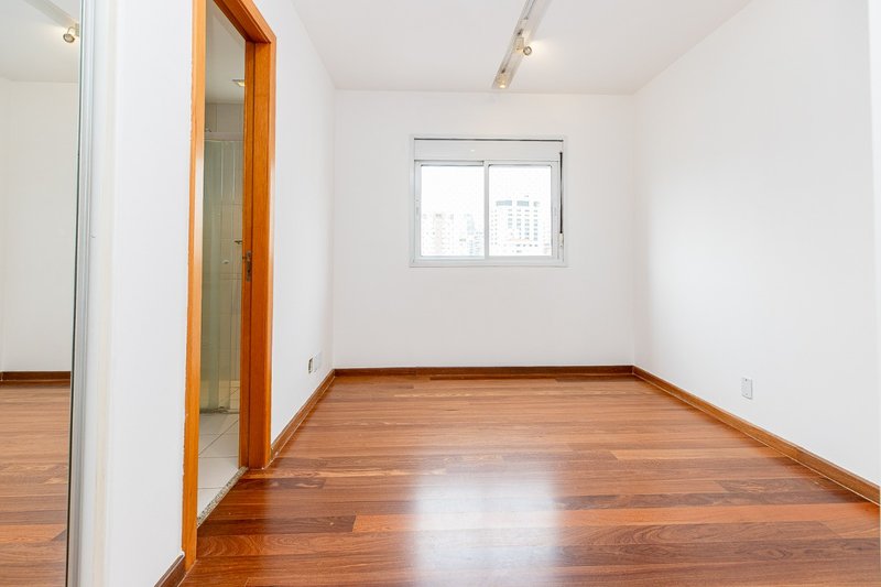 Apartamento 190m² no Jd Paulista 3 suítes 4 vagas Rua Pamplona São Paulo - 