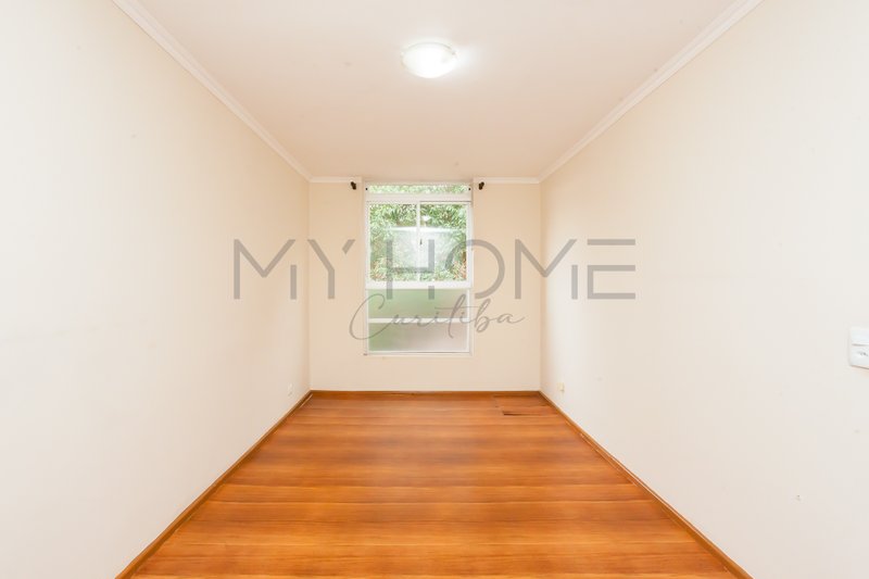 APARTAMENTO À VENDA NO NOVO MUNDO COM 3 QUARTOS - 1 VAGA DE GARAGEM COBERTA Rua Doutor José Palú Curitiba - 
