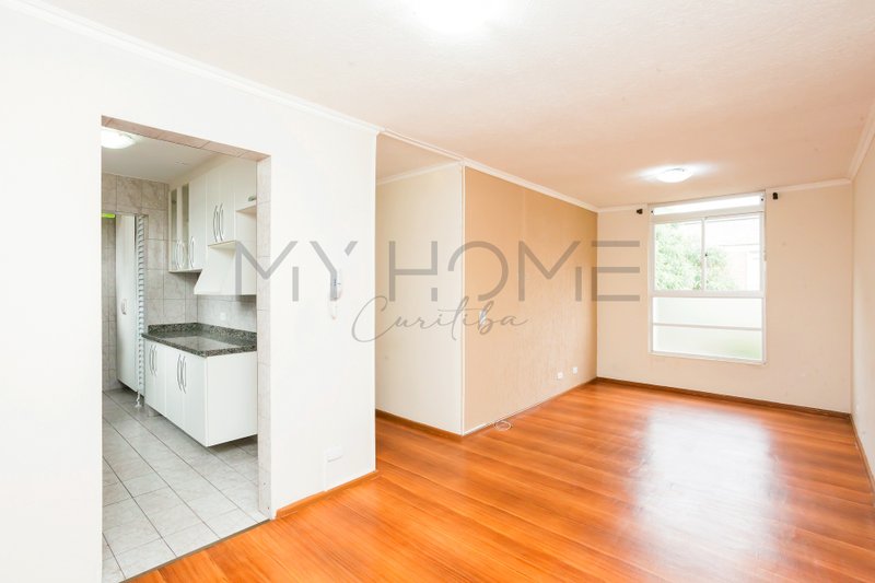 APARTAMENTO À VENDA NO NOVO MUNDO COM 3 QUARTOS - 1 VAGA DE GARAGEM COBERTA Rua Doutor José Palú Curitiba - 