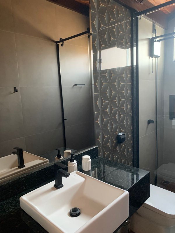 Casa de 230,00 m² - RODEIO - 