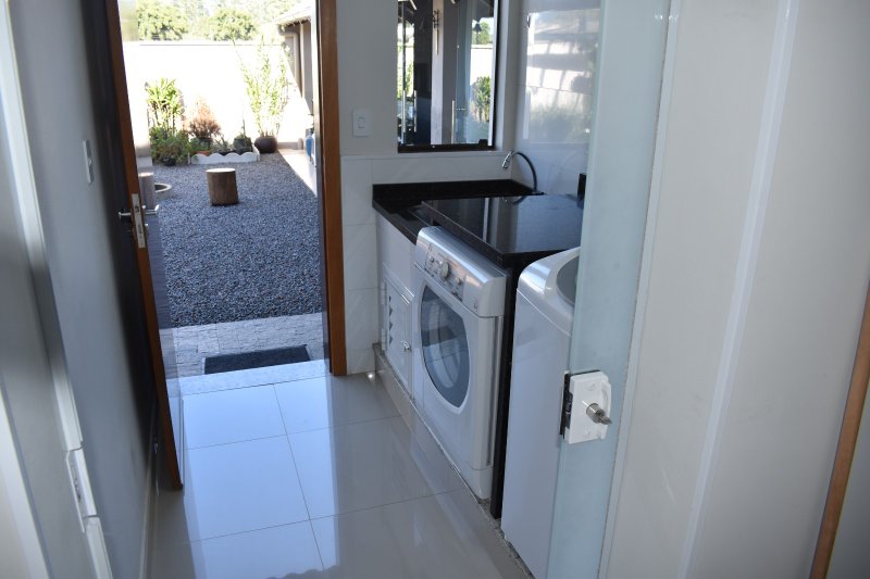 Casa de 230,00 m² - RODEIO - 