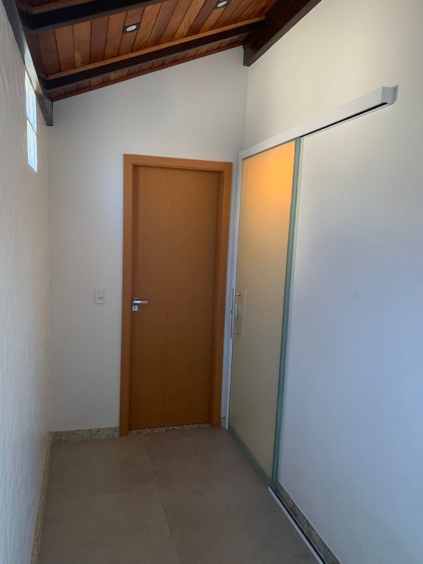 Casa de 230,00 m² - RODEIO - 