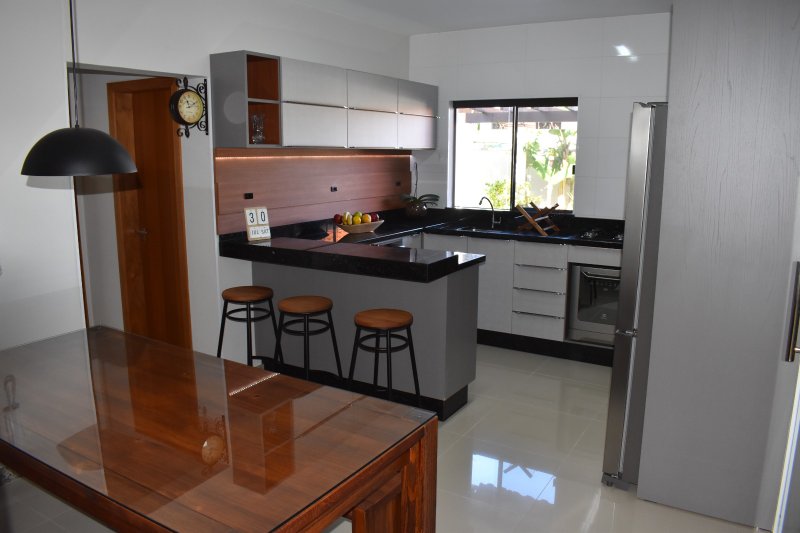 Casa de 230,00 m² - RODEIO - 