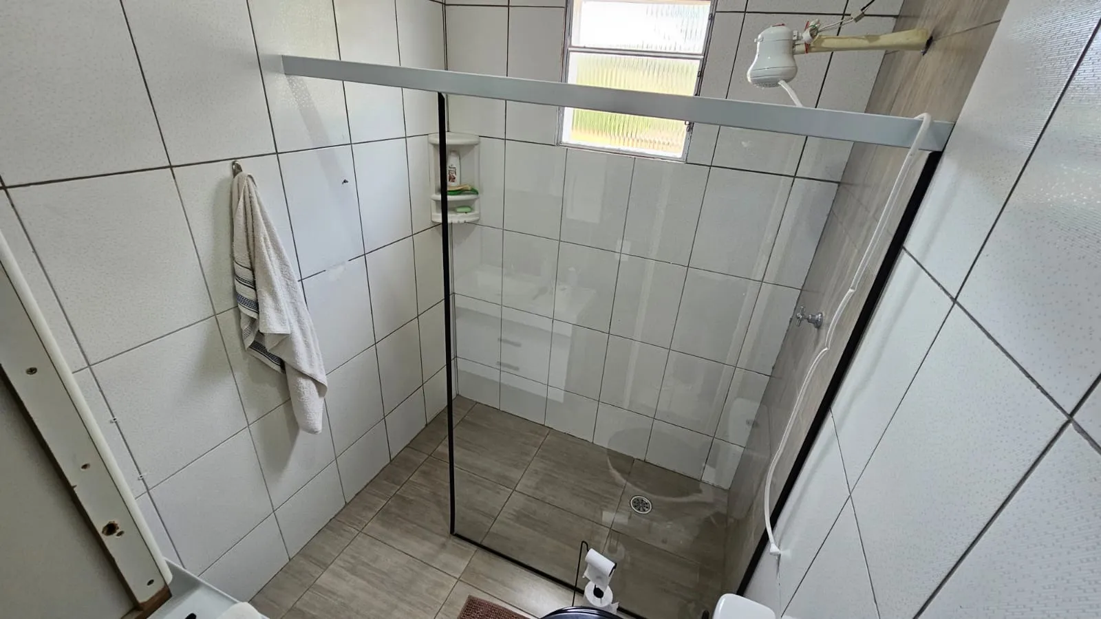 Chacara &agrave; VENDA, 1300m - 3 Dorm. 1 Su&iacute;te - Energia Solar - R$ 430.000 - Ara&ccedil;oiaba da Serra Estrada de Aparecida Araçoiaba da Serra - 
