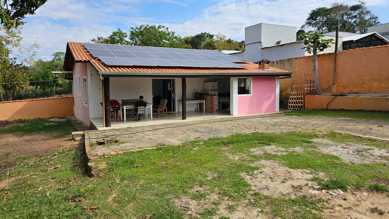 Chacara &agrave; VENDA, 1300m - 3 Dorm. 1 Su&iacute;te - Energia Solar - R$ 430.000 - Ara&ccedil;oiaba da Serra Estrada de Aparecida Araçoiaba da Serra - 