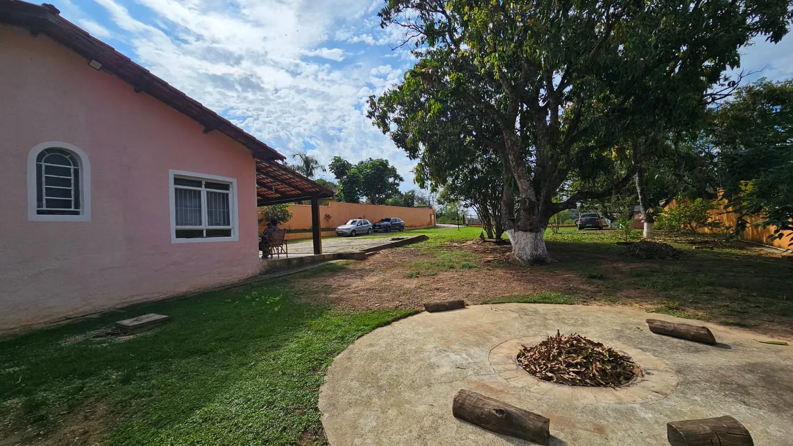 Chacara &agrave; VENDA, 1300m - 3 Dorm. 1 Su&iacute;te - Energia Solar - R$ 430.000 - Ara&ccedil;oiaba da Serra Estrada de Aparecida Araçoiaba da Serra - 