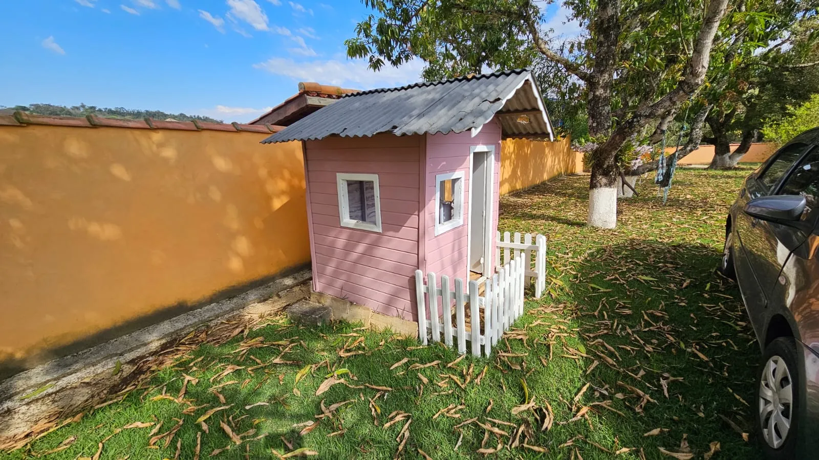 Chacara &agrave; VENDA, 1300m - 3 Dorm. 1 Su&iacute;te - Energia Solar - R$ 430.000 - Ara&ccedil;oiaba da Serra Estrada de Aparecida Araçoiaba da Serra - 