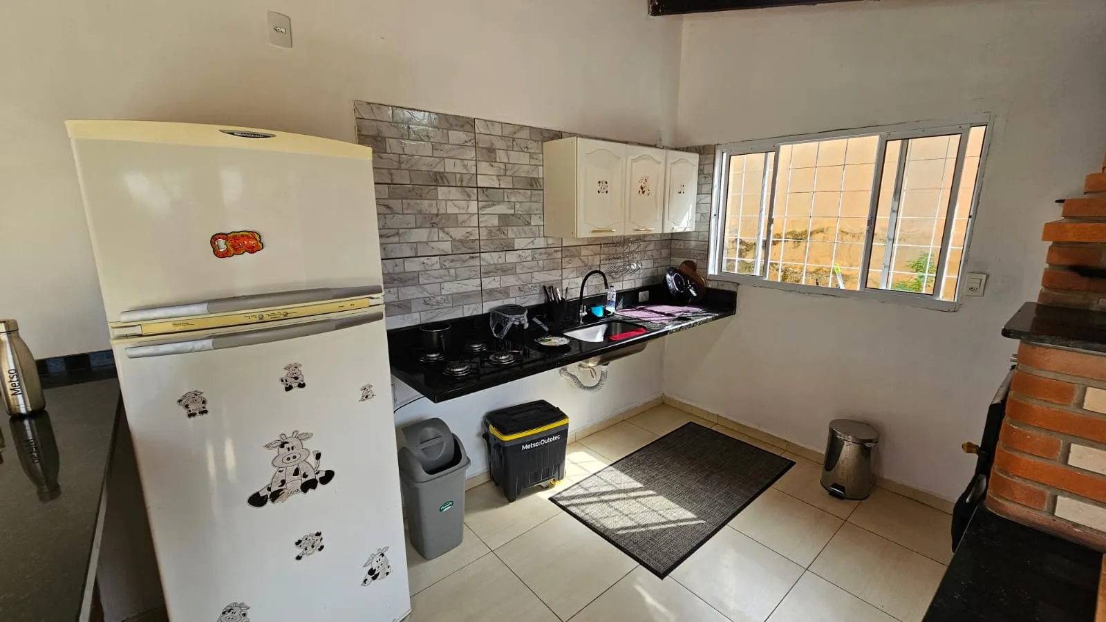 Chacara &agrave; VENDA, 1300m - 3 Dorm. 1 Su&iacute;te - Energia Solar - R$ 430.000 - Ara&ccedil;oiaba da Serra Estrada de Aparecida Araçoiaba da Serra - 
