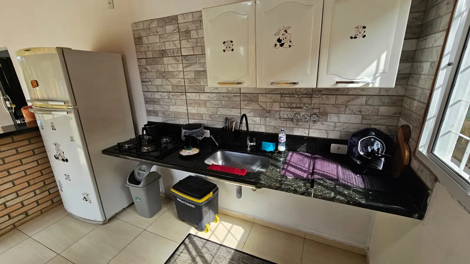 Chacara &agrave; VENDA, 1300m - 3 Dorm. 1 Su&iacute;te - Energia Solar - R$ 430.000 - Ara&ccedil;oiaba da Serra Estrada de Aparecida Araçoiaba da Serra - 