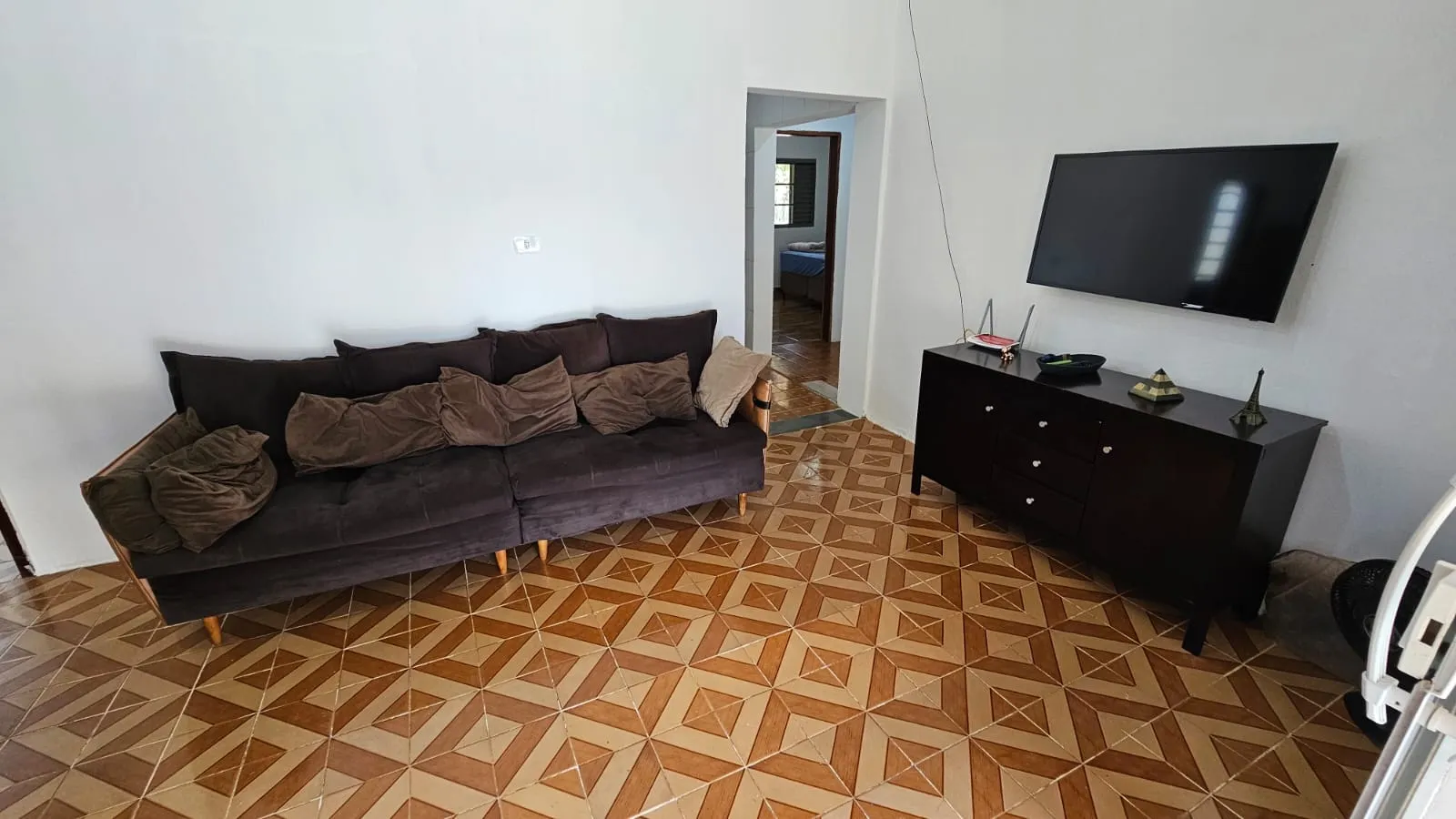 Chacara &agrave; VENDA, 1300m - 3 Dorm. 1 Su&iacute;te - Energia Solar - R$ 430.000 - Ara&ccedil;oiaba da Serra Estrada de Aparecida Araçoiaba da Serra - 