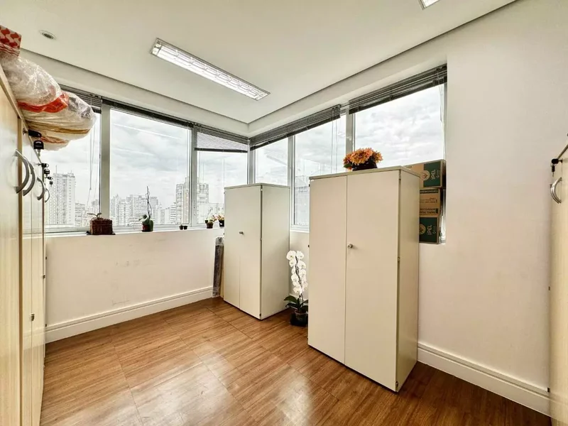 VENDE-SE CONJUNTO COMERCIAL – 135M2 – PAULISTA - 5min do metrô Alameda Ministro Rocha Azevedo São Paulo - 