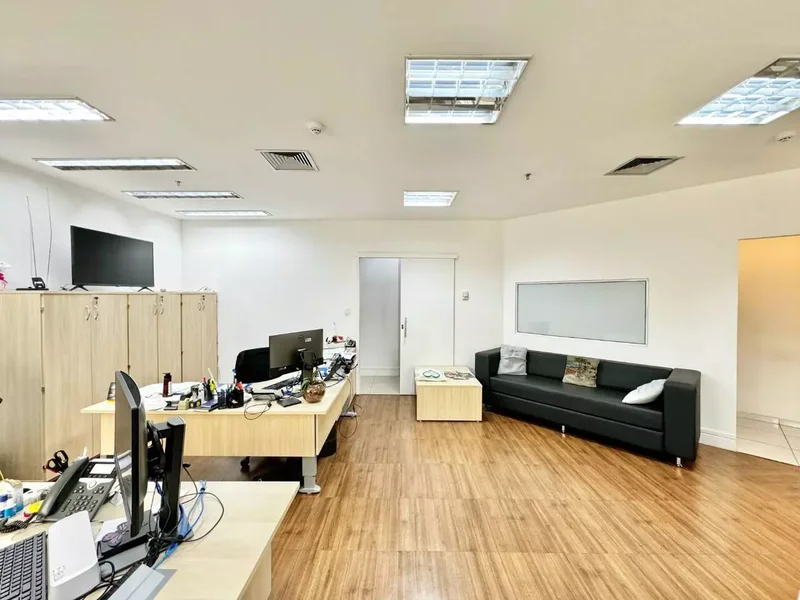 VENDE-SE CONJUNTO COMERCIAL – 135M2 – PAULISTA - 5min do metrô Alameda Ministro Rocha Azevedo São Paulo - 