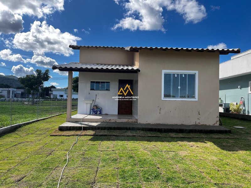 Casa com 3 dormitórios á venda, 110m² por R$ 480.000- Cond. Vivere São José de Imbassaí Rua João Da Cunha Abreu Maricá - 