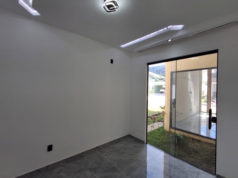 Casa com 3 dormitórios á venda, 116m² por R$ 590.000 - Cond. Vivere São José de Imbassaí Rua João Da Cunha Abreu Maricá - 