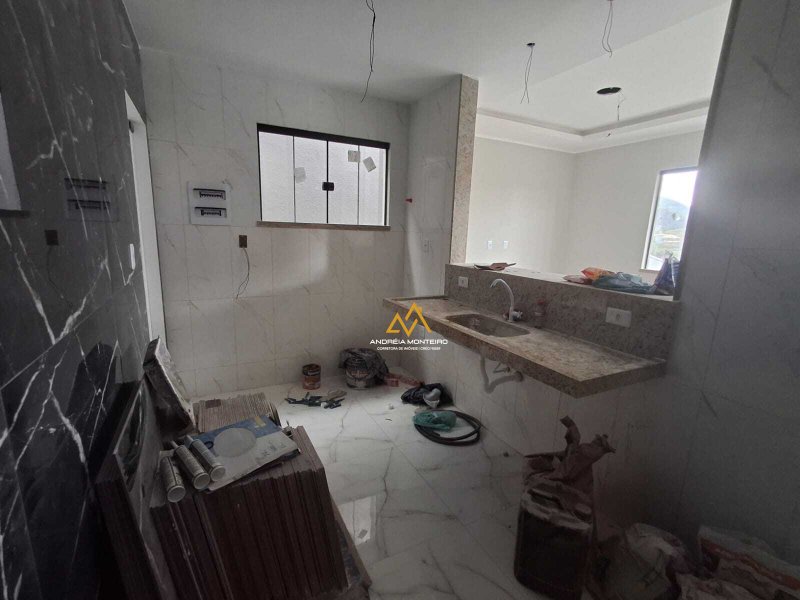 Casa com 2 quartos à venda, 75 m² por R$ 390.000,00 - São José de Imbassaí - Maricá/RJ - Maricá - 