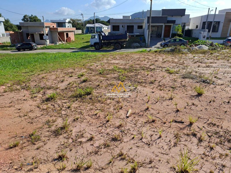 Terreno, 240 m², à venda por R$ 120.000- Ubatiba - Maricá/RJ Rodovia Vereador Oldemar Guedes Figueiredo  Maricá - 