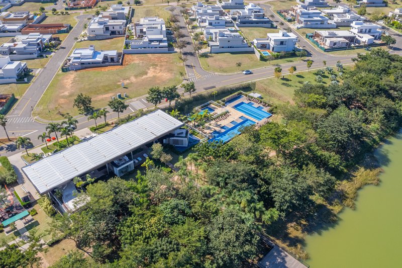  Casa de Luxo no Condomínio Tamboré – Jaguariúna, SP Estrada Municipal Alberto Macedo Júnior Jaguariúna - 