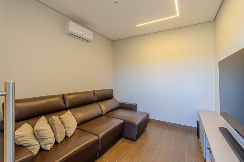  Casa de Luxo no Condomínio Tamboré – Jaguariúna, SP Estrada Municipal Alberto Macedo Júnior Jaguariúna - 