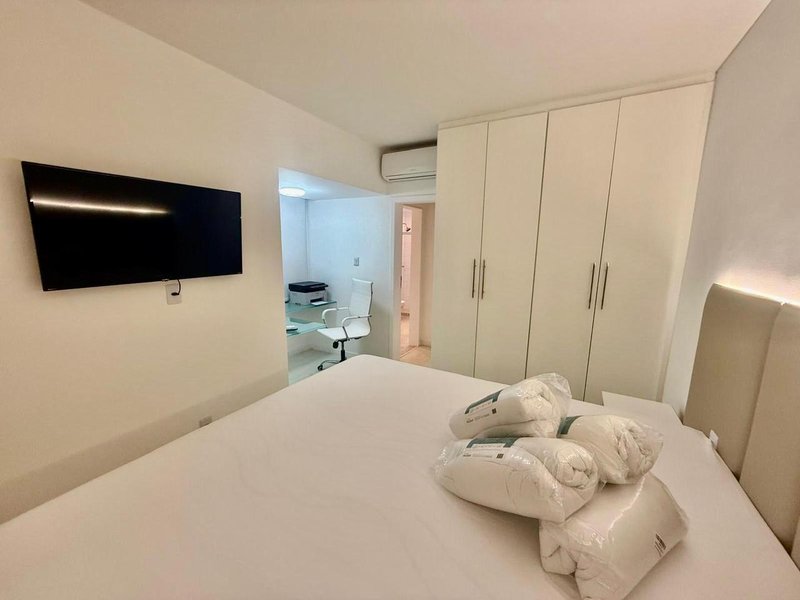 APARTAMENTO 3/4  3 SUITES ALUGUEL  EM ONDINA!! Rua Morro do Escravo Miguel Salvador - 