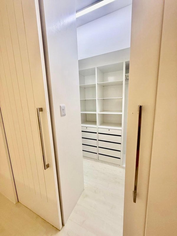 APARTAMENTO 3/4  3 SUITES ALUGUEL  EM ONDINA!! Rua Morro do Escravo Miguel Salvador - 