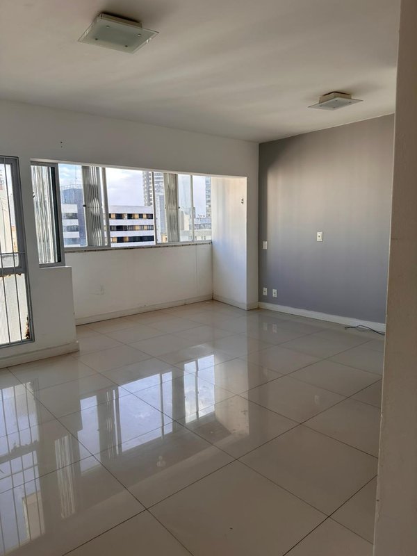 APARTAMENTO 3 QUARTOS SUÍTE  GARAGEM ELEVADOR À VENDA NO APIPEMA! Rua Demétrio  Tourinho Salvador - 