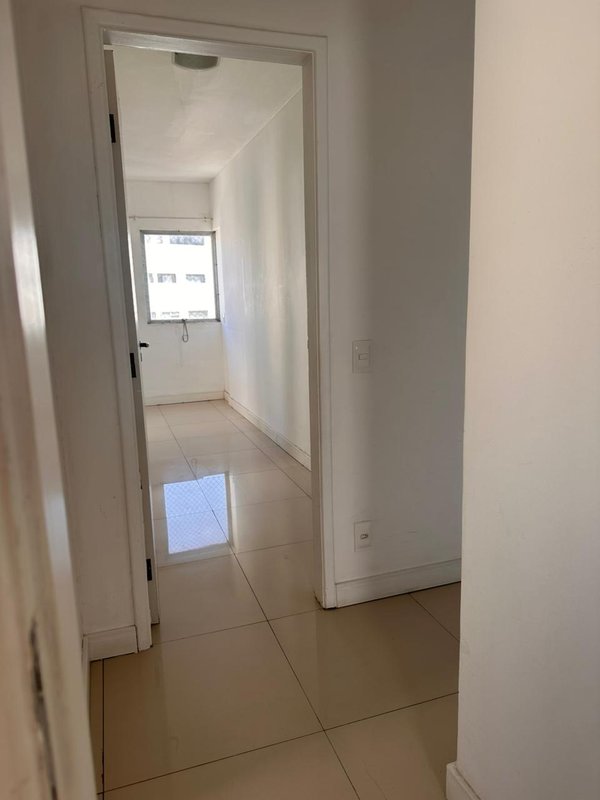 APARTAMENTO 3 QUARTOS SUÍTE  GARAGEM ELEVADOR À VENDA NO APIPEMA! Rua Demétrio  Tourinho Salvador - 