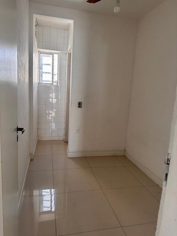 APARTAMENTO 3 QUARTOS SUÍTE  GARAGEM ELEVADOR À VENDA NO APIPEMA! Rua Demétrio  Tourinho Salvador - 
