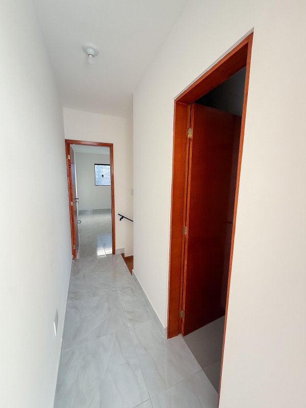 LINDISSIMA CASA NO PORTAL DA ESTAÇÃO - Franco da Rocha - 