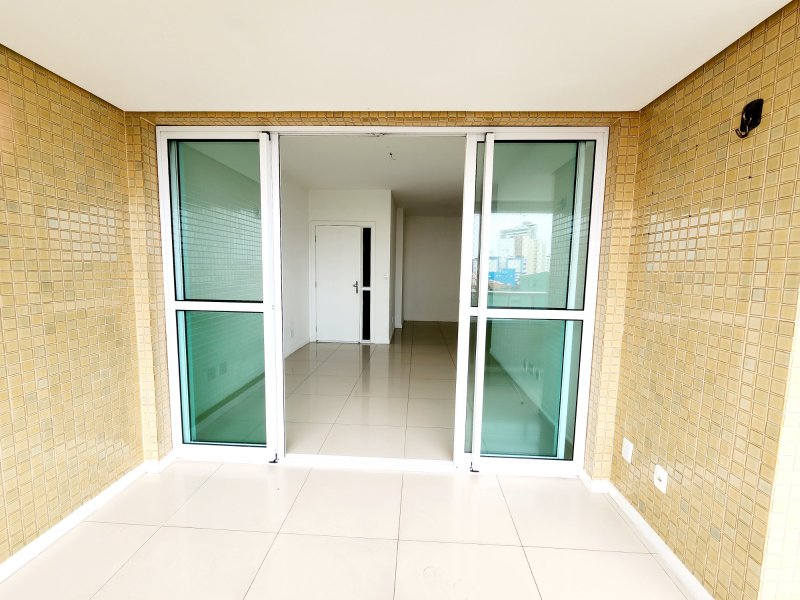 APARTAMENTO NASCENTE VISTA MAR 3 QUARTOS 2 SUÍTES 2 GARAGENS À VENDA NO RIO VERMELHO! Avenida Cardeal da Silva Salvador - 