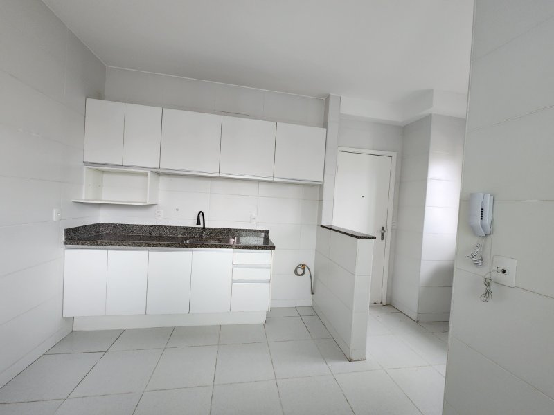 APARTAMENTO NASCENTE VISTA MAR 3 QUARTOS 2 SUÍTES 2 GARAGENS À VENDA NO RIO VERMELHO! Avenida Cardeal da Silva Salvador - 