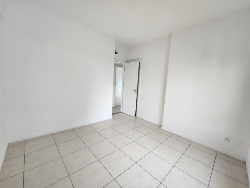 APARTAMENTO NASCENTE VISTA MAR 3 QUARTOS 2 SUÍTES 2 GARAGENS À VENDA NO RIO VERMELHO! Avenida Cardeal da Silva Salvador - 
