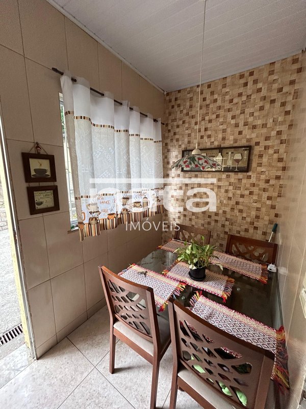 Casa com 3 quartos no centro de Caxias para locação Rua Ana Porto Duque de Caxias - 