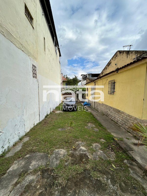 Casa com 3 quartos no centro de Caxias para locação Rua Ana Porto Duque de Caxias - 
