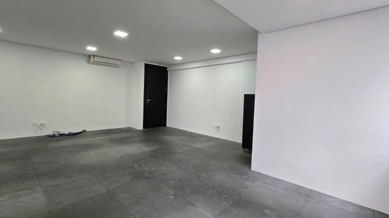 Sala Comercial 53m² em Perdizes 2 vagas Rua Cayowaá São Paulo - 