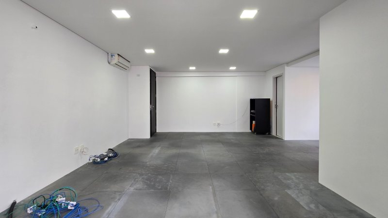 Sala Comercial 53m² em Perdizes 2 vagas Rua Cayowaá São Paulo - 