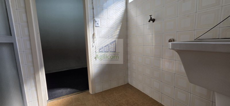 APARTAMENTO À VENDA EM MOEMA COM 2 DORMTÓRIOS E 1 VAGA DE GARAGEM Avenida Rouxinol São Paulo - 