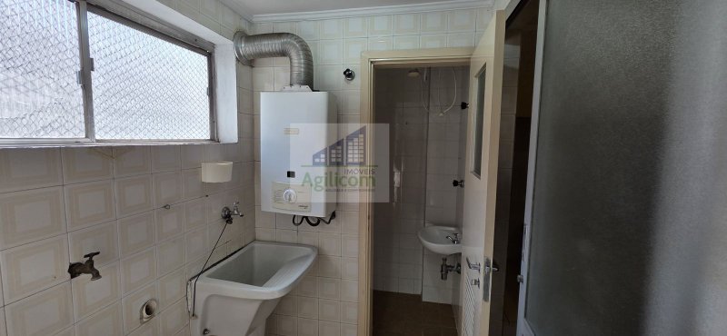 APARTAMENTO À VENDA EM MOEMA COM 2 DORMTÓRIOS E 1 VAGA DE GARAGEM Avenida Rouxinol São Paulo - 