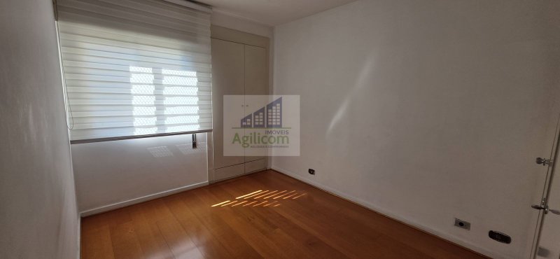APARTAMENTO À VENDA EM MOEMA COM 2 DORMTÓRIOS E 1 VAGA DE GARAGEM Avenida Rouxinol São Paulo - 