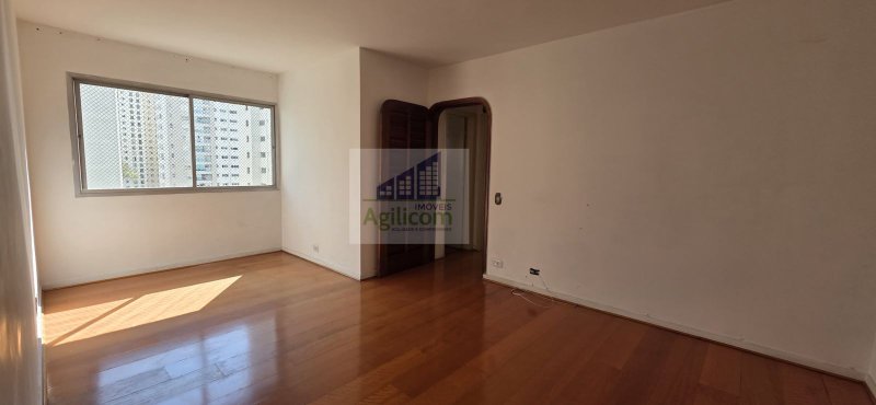 APARTAMENTO À VENDA EM MOEMA COM 2 DORMTÓRIOS E 1 VAGA DE GARAGEM Avenida Rouxinol São Paulo - 