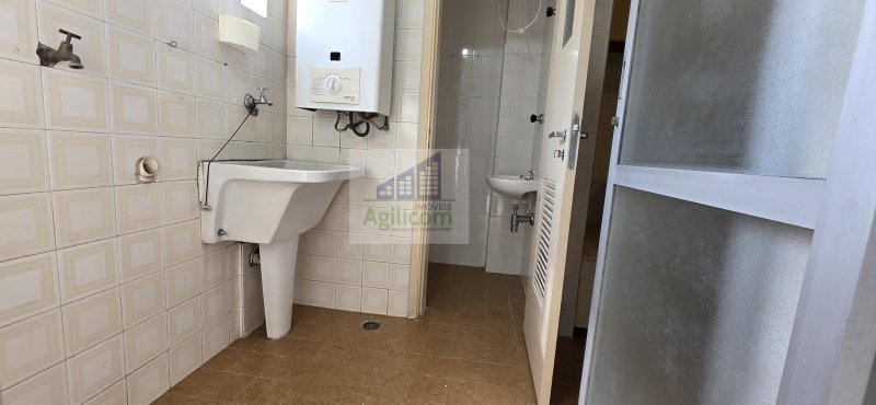APARTAMENTO À VENDA EM MOEMA COM 2 DORMTÓRIOS E 1 VAGA DE GARAGEM Avenida Rouxinol São Paulo - 