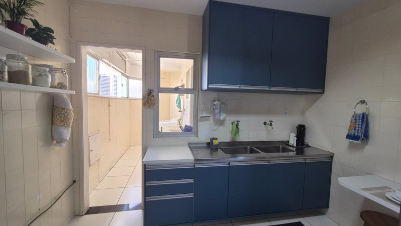APARTAMENTO VISTA MAR 2 QUARTOS SUÍTE VARANDA 2 GARAGENS À VENDA NO RIO VERMELHO! Avenida Cardeal da Silva Salvador - 