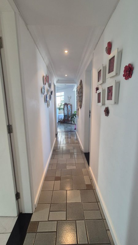 APARTAMENTO VISTA MAR 2 QUARTOS SUÍTE VARANDA 2 GARAGENS À VENDA NO RIO VERMELHO! Avenida Cardeal da Silva Salvador - 