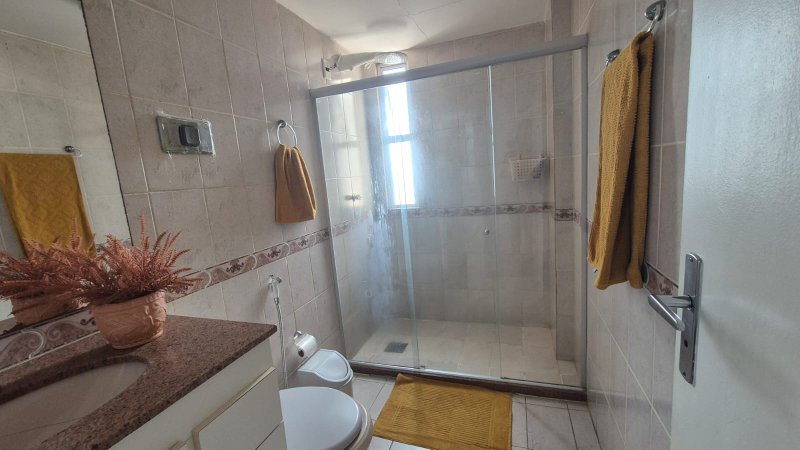 APARTAMENTO VISTA MAR 2 QUARTOS SUÍTE VARANDA 2 GARAGENS À VENDA NO RIO VERMELHO! Avenida Cardeal da Silva Salvador - 